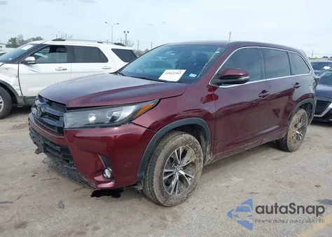 2018 Toyota Highlander Le Plus из США, поврежденный, VIN 5TDZZRFH3JS245176